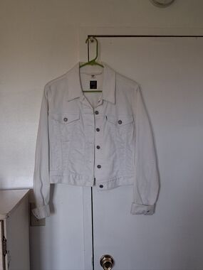 Levi's White Denim Jean Jacket SizeLarge